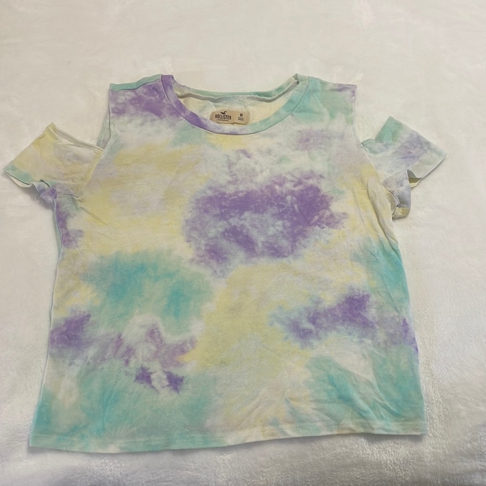 Hollister cropped no shoulder t-shirt